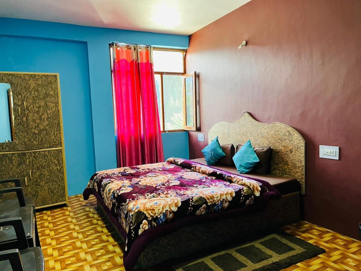 Non Stop Cafe Hostel & Stay Manali  Exterior photo