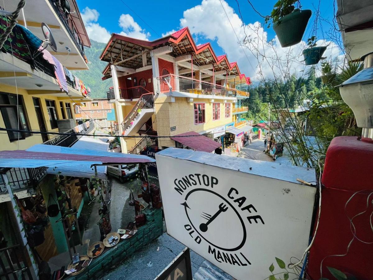 Non Stop Cafe Hostel & Stay Manali  Exterior photo