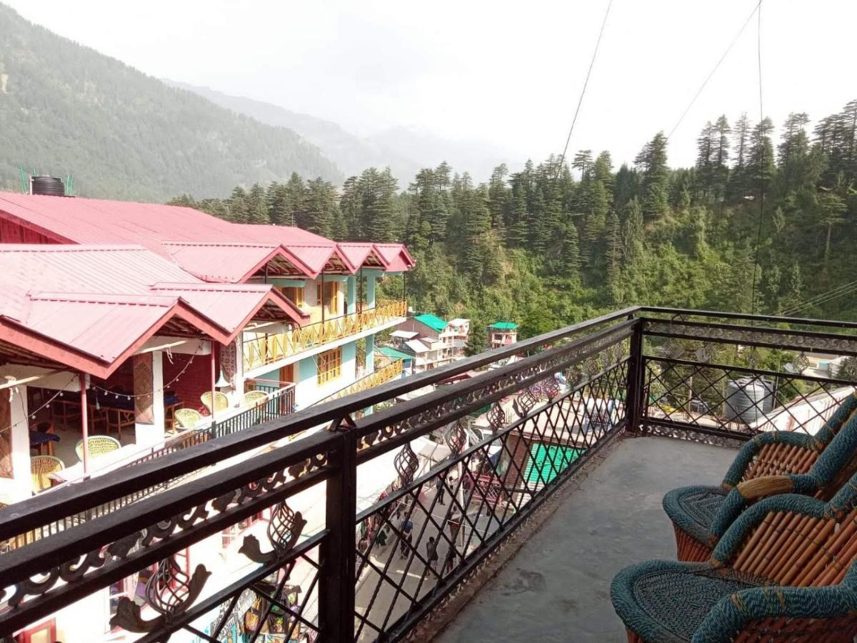 Non Stop Cafe Hostel & Stay Manali  Exterior photo