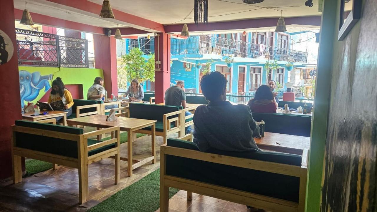 Non Stop Cafe Hostel & Stay Manali  Exterior photo