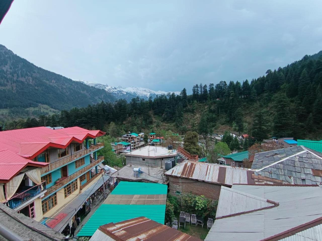 Non Stop Cafe Hostel & Stay Manali  Room photo