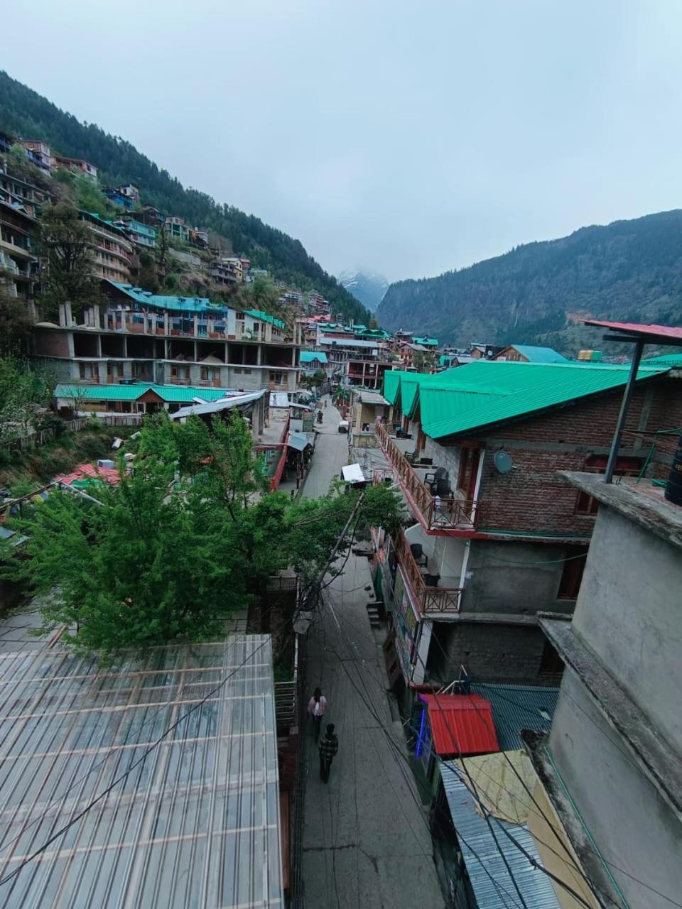 Non Stop Cafe Hostel & Stay Manali  Room photo